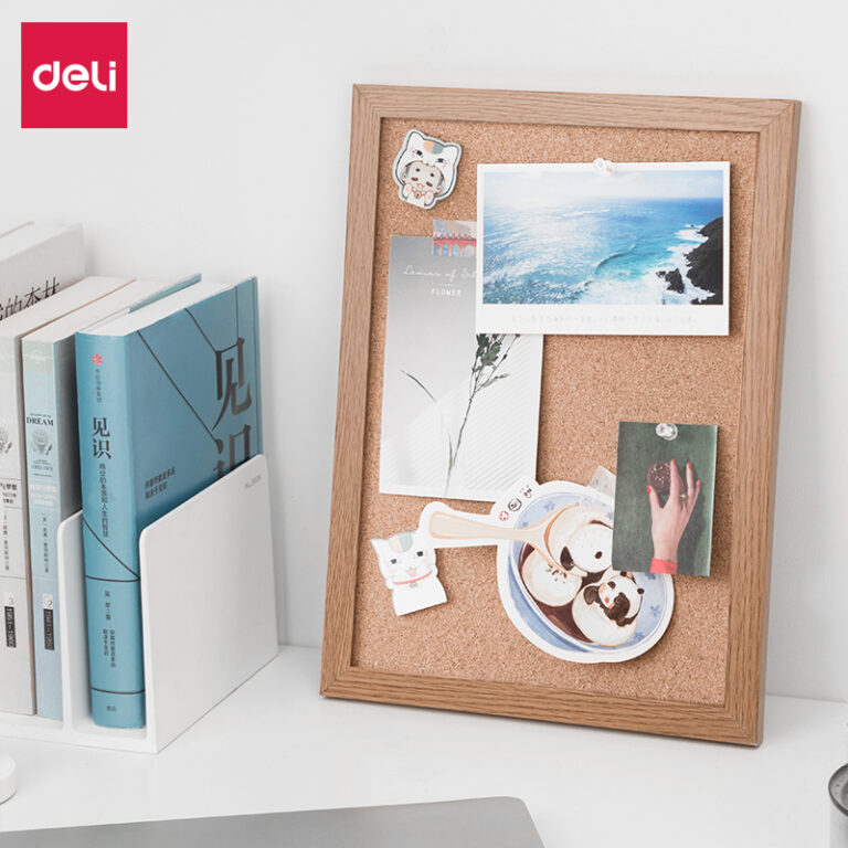 Kamštinė lenta DELI A4 formato su mediniu rėmeliu