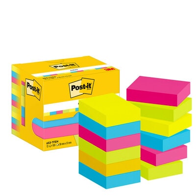 Geltona Post-it dėžutė ir dvi krūvelės rožinių, geltonų, žalsvų bei žydrų lapelių
