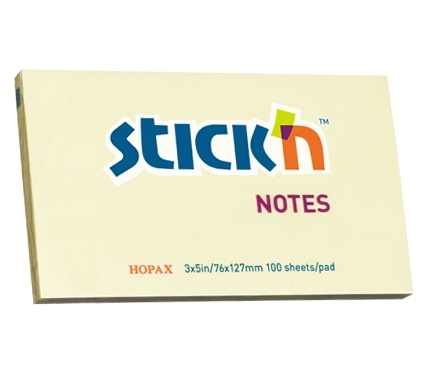Kampu parodytas geltonas Stick'n Notes lipnių lapelių blokelis su 76 × 127 mm ir 100 lapelių žymomis