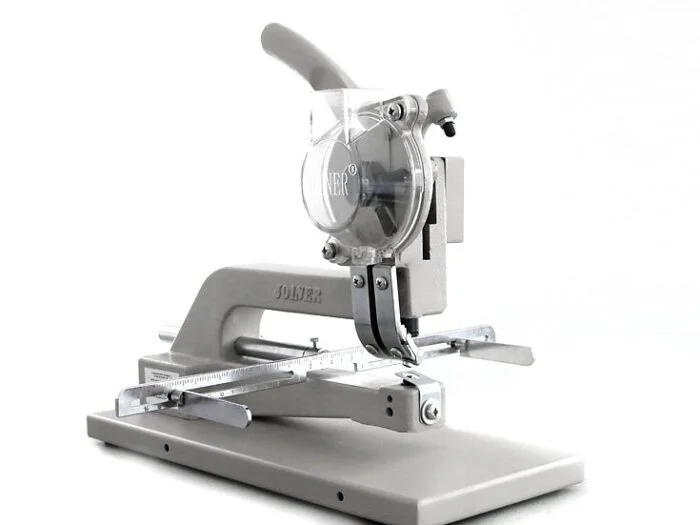 Kniediklis M 165 pusiau automatinis