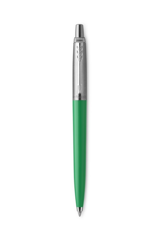 Vertikaliai parodytas žalias Parker Jotter tušinukas su sidabriniu spaustuku, mygtuku ir galiuku