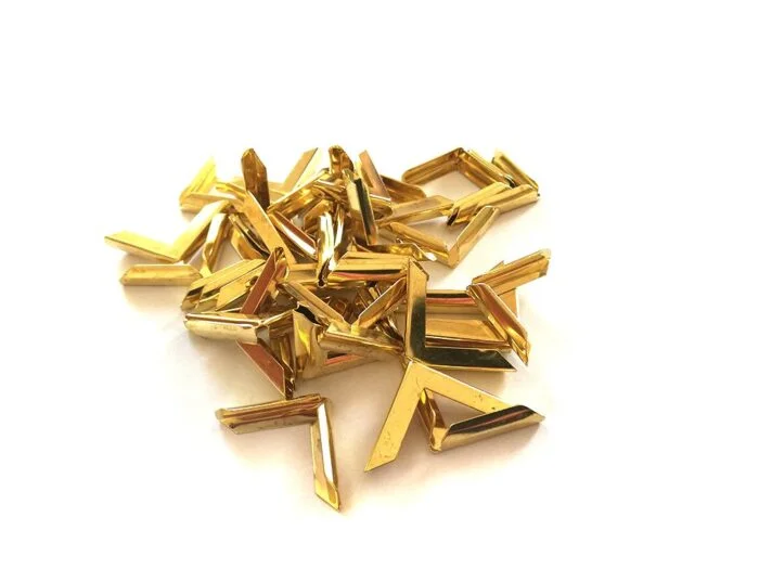 Apsauginiai kampai 22 x 22 mm / 3,5 mm ( 100 vnt.), žalvariniai