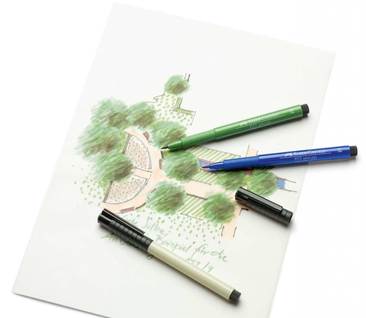Žalias, mėlynas ir sidabrinis Faber-Castell PITT Artist Pen rašikliai ant plano brėžinio