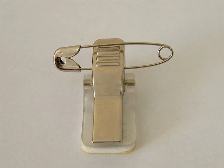 laikiklis-vardinei-kortelei-pin-clip-100-f8566c07 Laikiklis vardinei kortelei Pin clip (100)